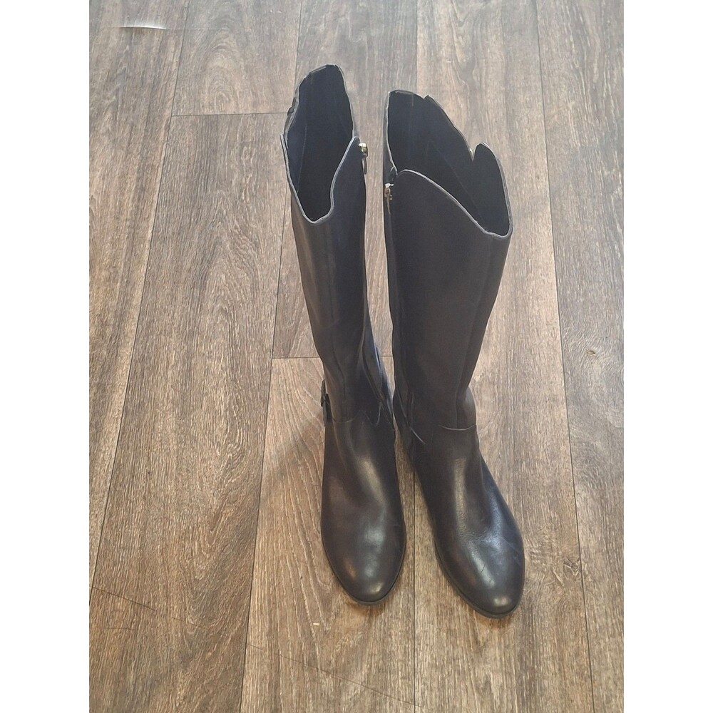 Boots - Picture 9 of 9